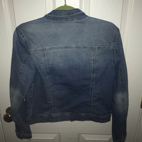 Jean jacket - Picture 2 of 3